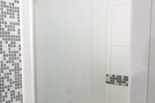 Banheiro de apartamento para alugar com 2 quartos, 50m² em Jardim Umuarama, São Paulo