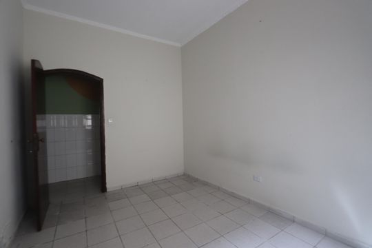 Sala de casa para alugar com 1 quarto, 70m² em Parque dos Bancarios, São Paulo