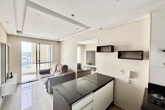Sala/Cozinha de apartamento à venda com 1 quarto, 47m² em Jardim Santa Teresinha, São Paulo