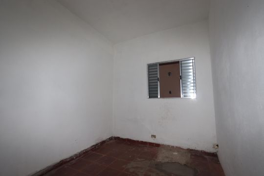 Quarto de casa para alugar com 1 quarto, 70m² em Parque dos Bancarios, São Paulo