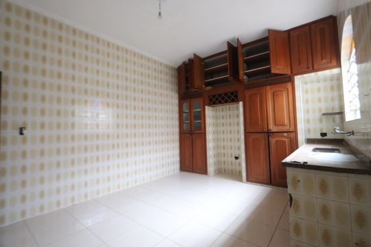 Cozinha de casa para alugar com 1 quarto, 70m² em Parque dos Bancarios, São Paulo