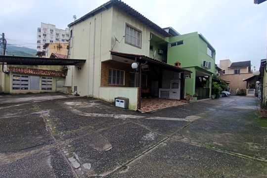 Vaga de Garagem de casa para alugar com 2 quartos, 56m² em Vila Sao Jorge, Nova Iguaçu