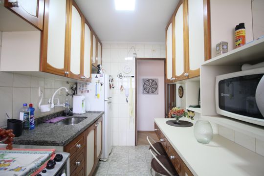 Cozinha de apartamento à venda com 3 quartos, 72m² em Vila Progredior, São Paulo