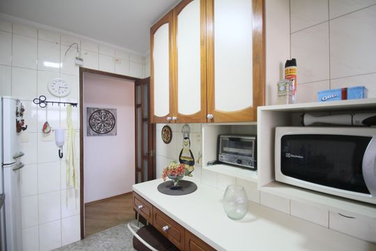Cozinha de apartamento à venda com 3 quartos, 72m² em Vila Progredior, São Paulo