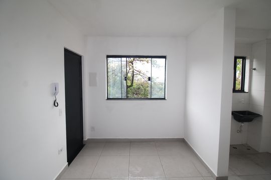 Sala / Cozinha de apartamento para alugar com 2 quartos, 38m² em Vila Guilherme, São Paulo