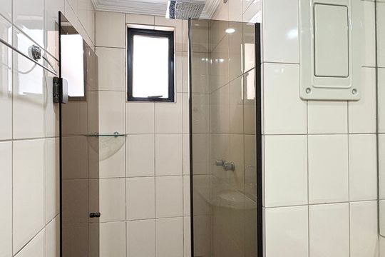 Banheiro da Suíte de apartamento para alugar com 2 quartos, 68m² em Jardim Iris, São Paulo