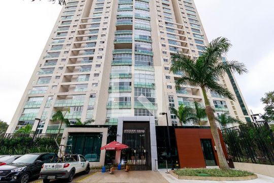 Fachada de apartamento para alugar com 2 quartos, 135m² em Cidade Monções, São Paulo