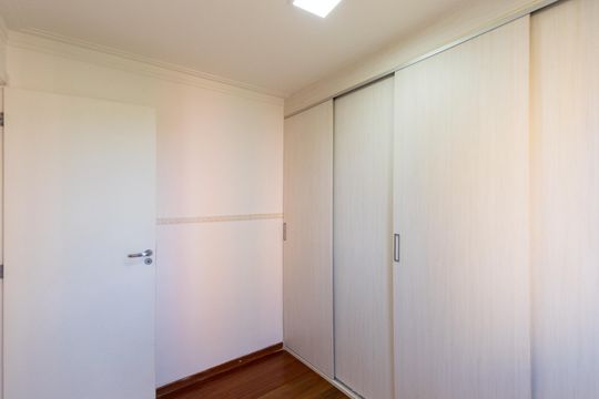 Quarto 1 de apartamento para alugar com 2 quartos, 58m² em Jardim Oriental, São Paulo