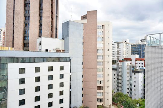Vista de apartamento à venda com 4 quartos, 100m² em Savassi, Belo Horizonte