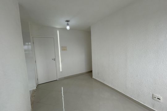 Sala de apartamento para alugar com 2 quartos, 44m² em Água Santa, Rio de Janeiro