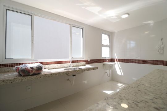 Cozinha de apartamento para alugar com 2 quartos, 58m² em Pampulha, Uberlândia
