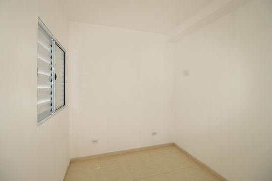 Quarto 2 de apartamento para alugar com 2 quartos, 42m² em Jardim Helian, São Paulo