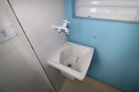 Área de Serviço de apartamento para alugar com 2 quartos, 42m² em Jardim Helian, São Paulo