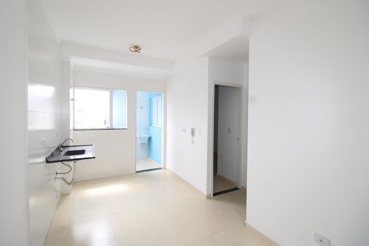 Sala/Cozinha de apartamento para alugar com 2 quartos, 42m² em Jardim Helian, São Paulo