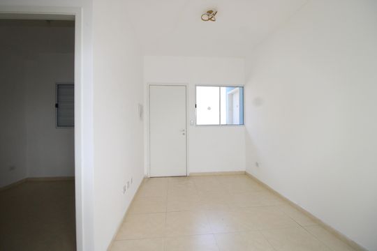 Sala/Cozinha de apartamento para alugar com 2 quartos, 42m² em Jardim Helian, São Paulo