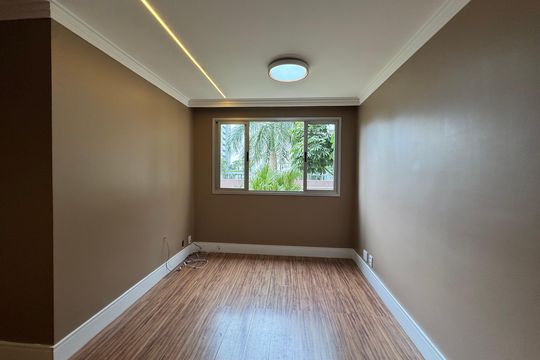 Sala de apartamento à venda com 3 quartos, 74m² em Jaguaribe, Osasco