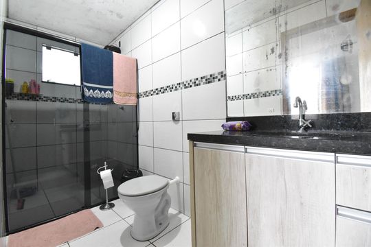 Banheiro da Suíte de casa à venda com 3 quartos, 200m² em Campo de Santana, Curitiba