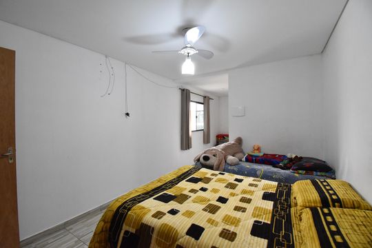 Suíte de casa à venda com 3 quartos, 200m² em Campo de Santana, Curitiba