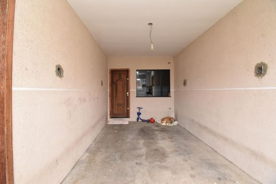 Garagem de casa à venda com 3 quartos, 200m² em Campo de Santana, Curitiba