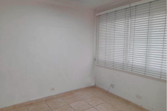 Quarto de casa à venda com 2 quartos, 160m² em Vila Carrão, São Paulo