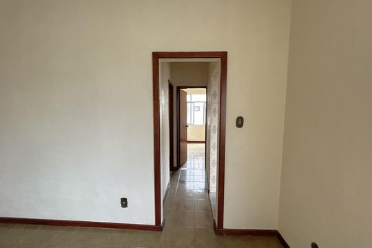 Corredor de apartamento para alugar com 1 quarto, 30m² em Turiaçú, Rio de Janeiro