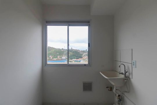 Cozinha e Área de Serviço de apartamento para alugar com 2 quartos, 50m² em Jardim Iguatemi, São Paulo