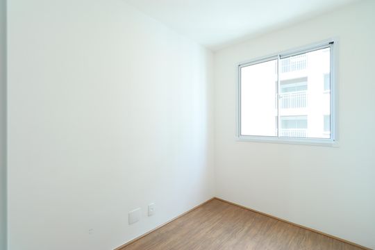Quarto 1 de apartamento à venda com 2 quartos, 34m² em Parque Industrial Tomas Edson, São Paulo