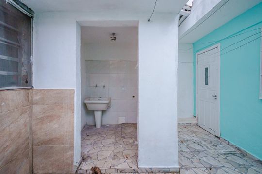 Área de Serviço de casa para alugar com 2 quartos, 90m² em Ferreira, São Paulo