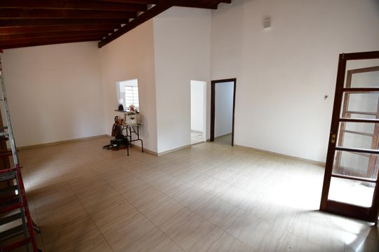 Casa de Condomínio para alugar com 3 quartos, 122m² em Conjunto Habitacional Vila Santana (sousas), Campinas