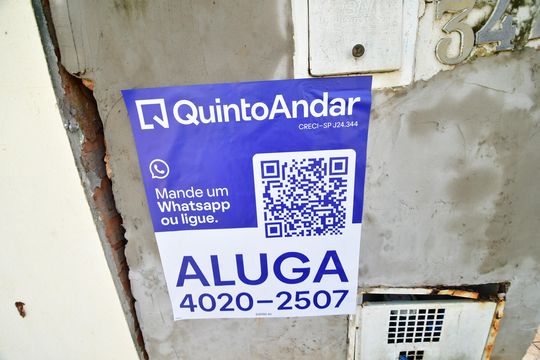 Placa de casa de condomínio para alugar com 3 quartos, 122m² em Conjunto Habitacional Vila Santana (sousas), Campinas