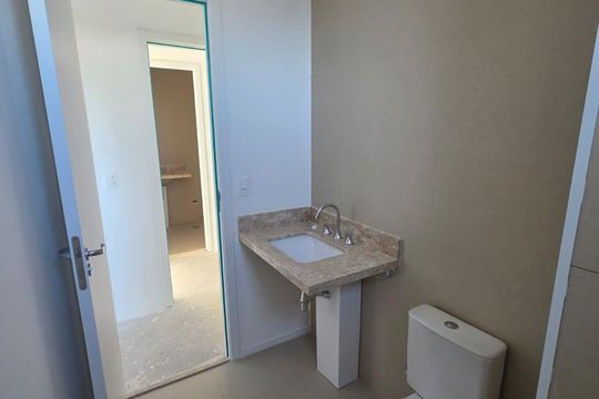 Banheiro de apartamento à venda com 3 quartos, 76m² em Planalto, São Bernardo do Campo