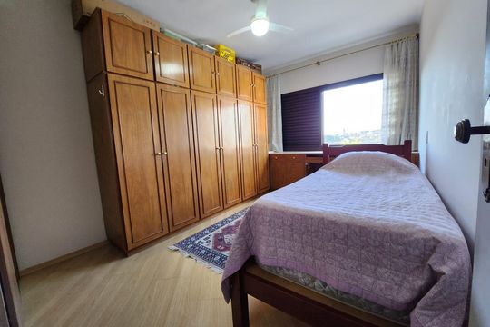 Quarto de apartamento à venda com 3 quartos, 173m² em Centro, Santo André