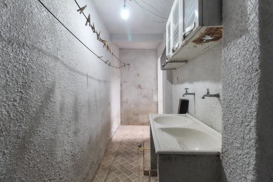 Área de Serviço de casa para alugar com 3 quartos, 250m² em Parada Xv de Novembro, São Paulo
