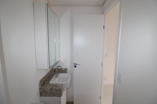 Banheiro de apartamento para alugar com 1 quarto, 28m² em Jardim São Paulo, São Paulo