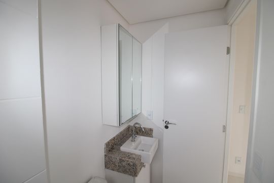 Banheiro de apartamento para alugar com 1 quarto, 28m² em Jardim São Paulo, São Paulo