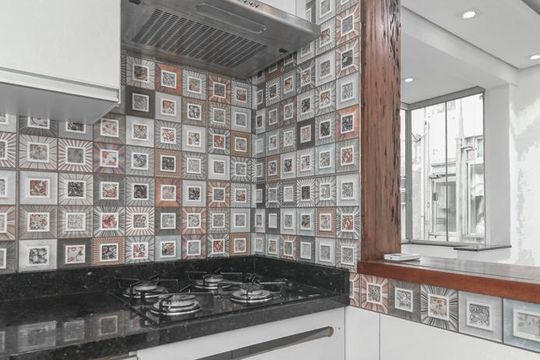 Cozinha de apartamento à venda com 2 quartos, 55m² em São Geraldo, Porto Alegre