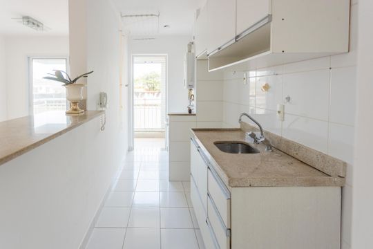 Cozinha de apartamento à venda com 2 quartos, 61m² em Vila Isa, São Paulo
