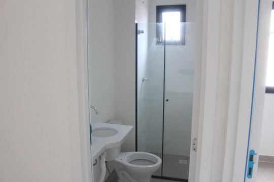 Banheiro de apartamento à venda com 2 quartos, 50m² em Nova Gerti, São Caetano do Sul