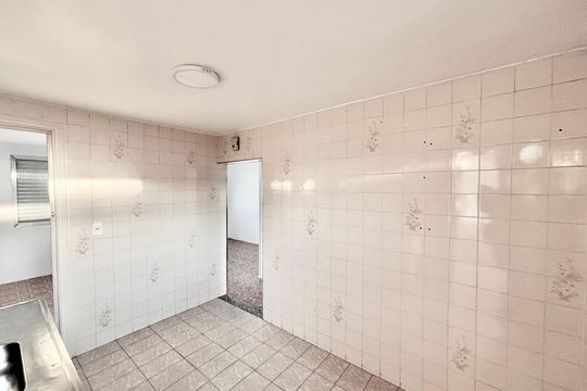 Cozinha de apartamento para alugar com 3 quartos, 57m² em Conjunto Residencial José Bonifácio, São Paulo