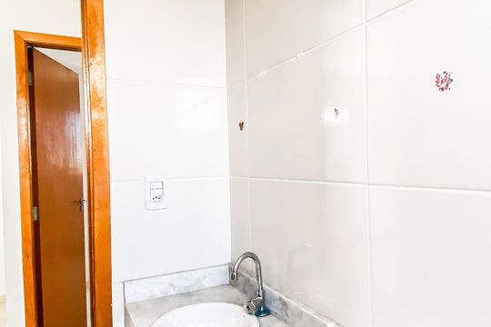 Banheiro  de apartamento para alugar com 2 quartos, 44m² em Cidade Antônio Estêvão de Carvalho, São Paulo