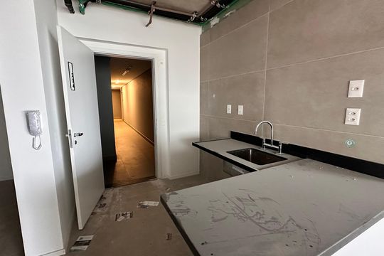 Cozinha de apartamento à venda com 3 quartos, 167m² em Jardim das Acacias, São Paulo
