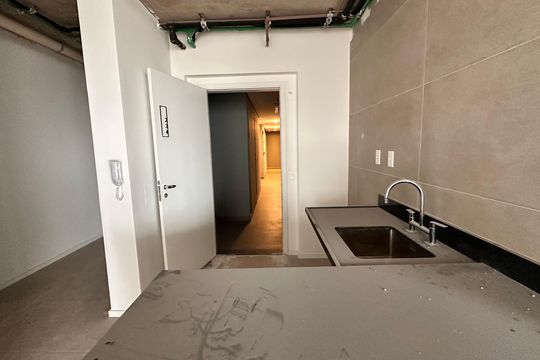 Cozinha de apartamento à venda com 3 quartos, 167m² em Jardim das Acacias, São Paulo