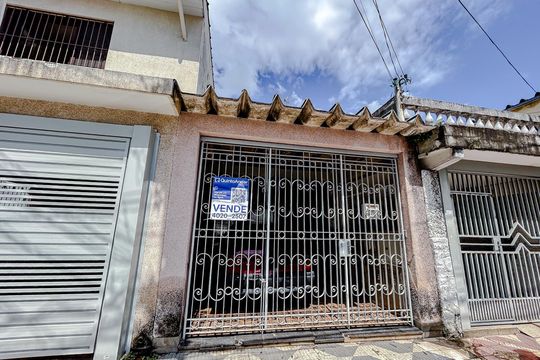 Fachada com Plaquinha de casa para alugar com 3 quartos, 129m² em Vila Gomes Cardim, São Paulo