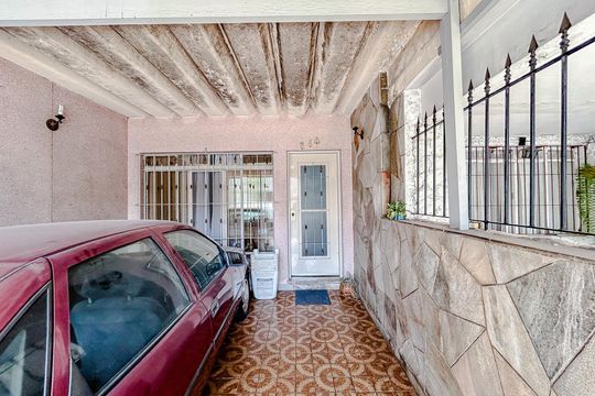 Garagem de casa para alugar com 3 quartos, 129m² em Vila Gomes Cardim, São Paulo