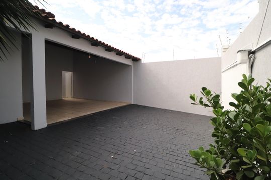 Varanda da Sala de casa para alugar com 4 quartos, 195m² em Cidade Jardim, Uberlândia