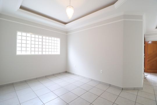 Sala de Jantar de casa para alugar com 4 quartos, 195m² em Cidade Jardim, Uberlândia
