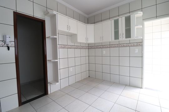 Cozinha de casa para alugar com 4 quartos, 195m² em Cidade Jardim, Uberlândia