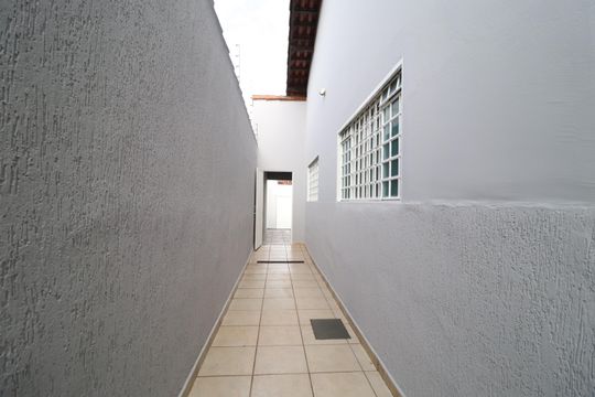Área de Serviço de casa para alugar com 4 quartos, 195m² em Cidade Jardim, Uberlândia