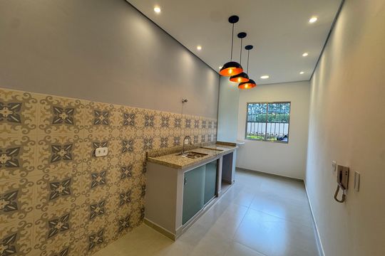Cozinha de apartamento à venda com 2 quartos, 56m² em Padroeira, Osasco