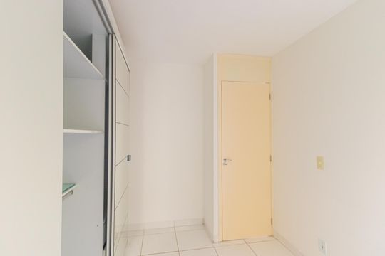 Quarto 2 de apartamento para alugar com 2 quartos, 45m² em Igara, Canoas
